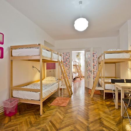 Centrum House Hostel Braşov Chambre photo